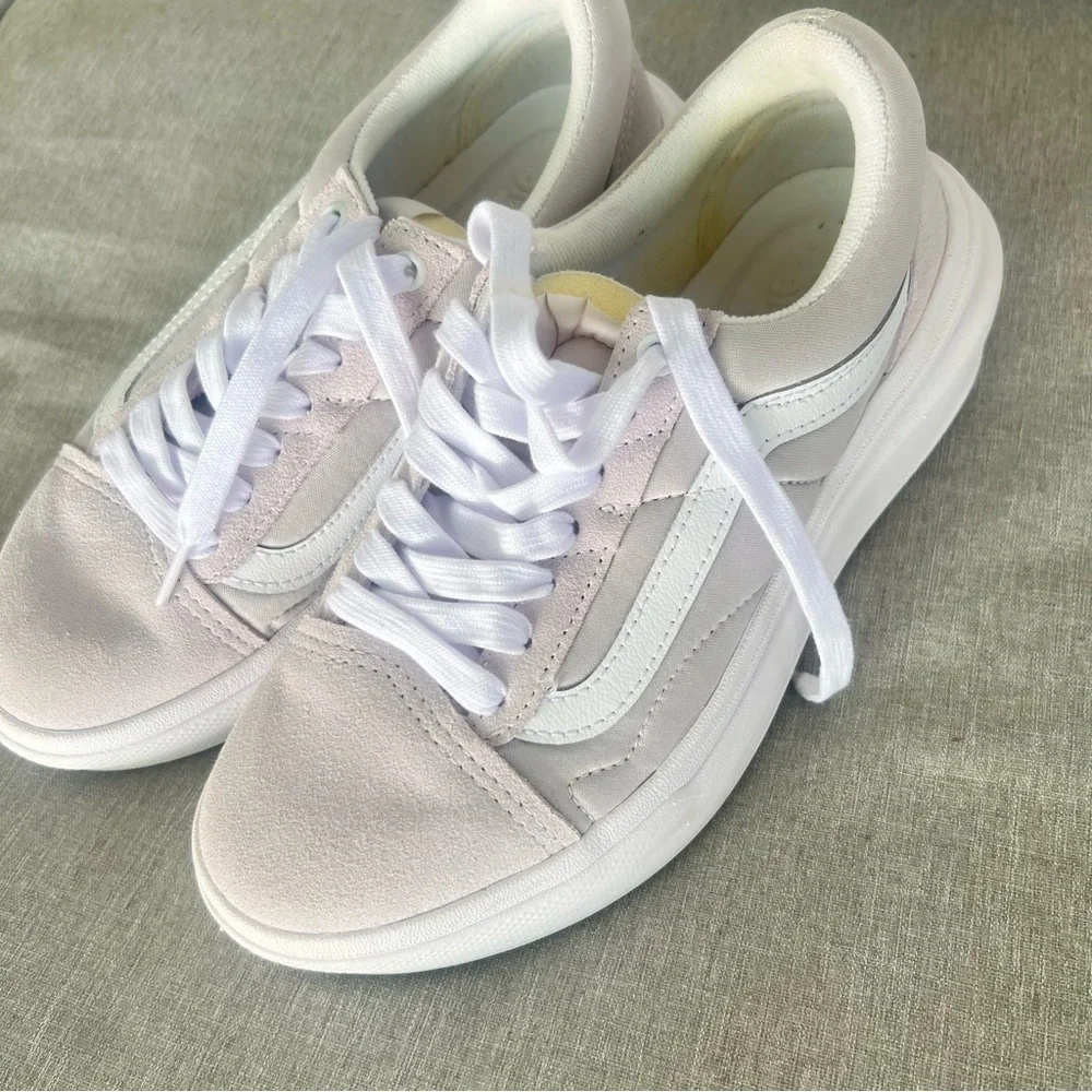Vans Old‎ Skool Overt CC Sneakers White Light Gray Size Men7.5 / Women 9